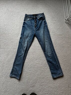 Just Black Women's medium- wash Blue Straight/ skinny Leg Jeans